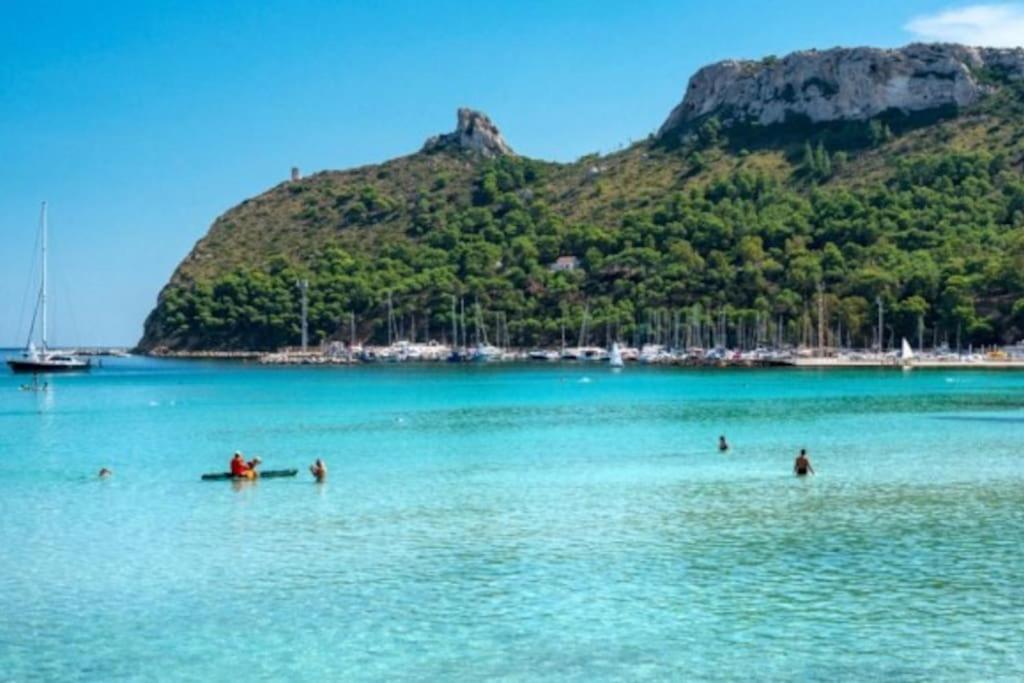 Apartment Nearby Historic Center - 2 Private Bathrooms Cagliari