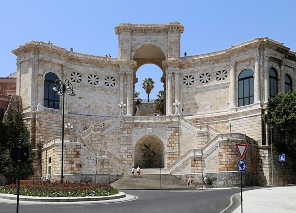Nearby Historic Center - 2 Private Bathrooms Cagliari