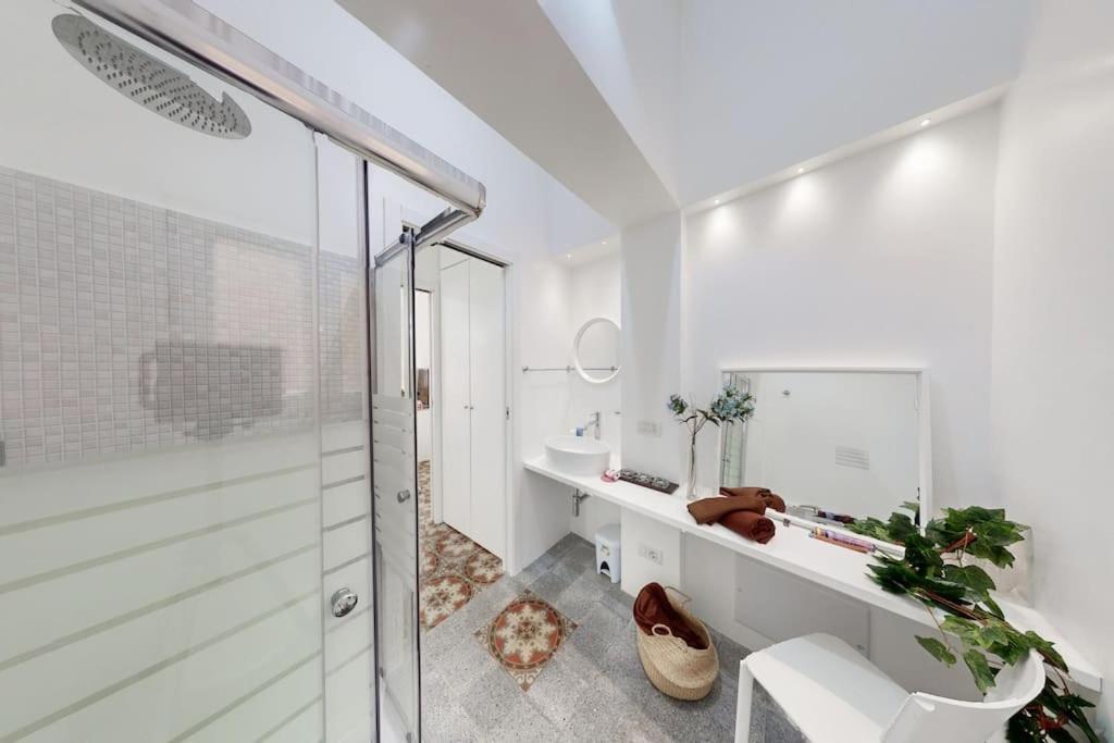 Apartment Nearby Historic Center - 2 Private Bathrooms