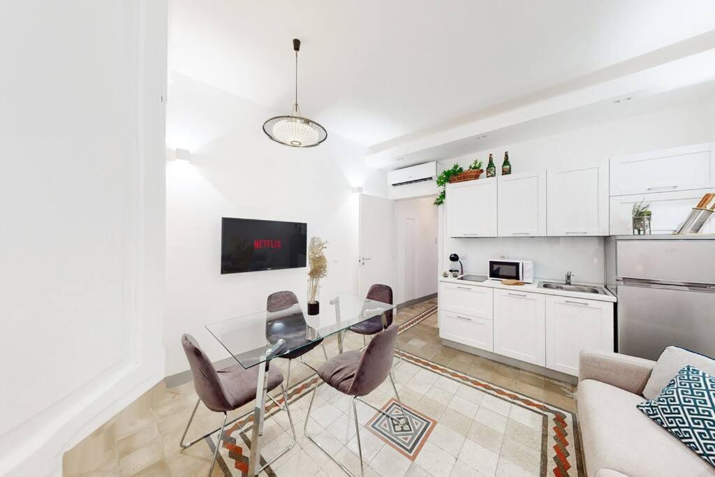 Nearby Historic Center - 2 Private Bathrooms Apartment